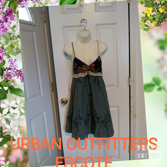 URBAN OUTFITTERS Dresses & Skirts - URBAN OUTFITTERS ECOTE SLEEVELESS BABYDOLL DRESS